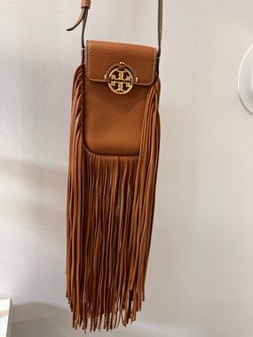 Tory Burch Miller Fringe
Leather Phone
Crossbody Bag in Light Umber